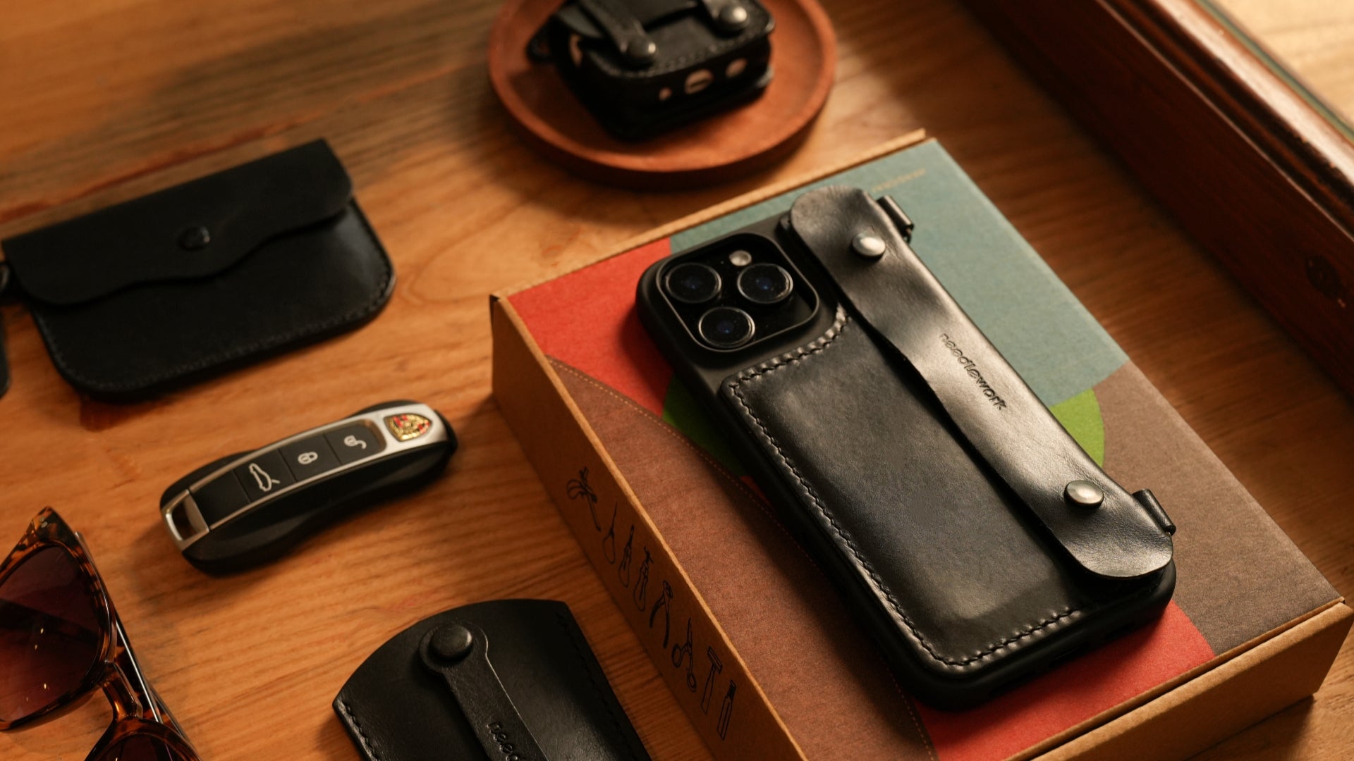 Why the Classic Black Handmade Leather Phone Case Set Is a Timeless Favorite for Every Lifestyle