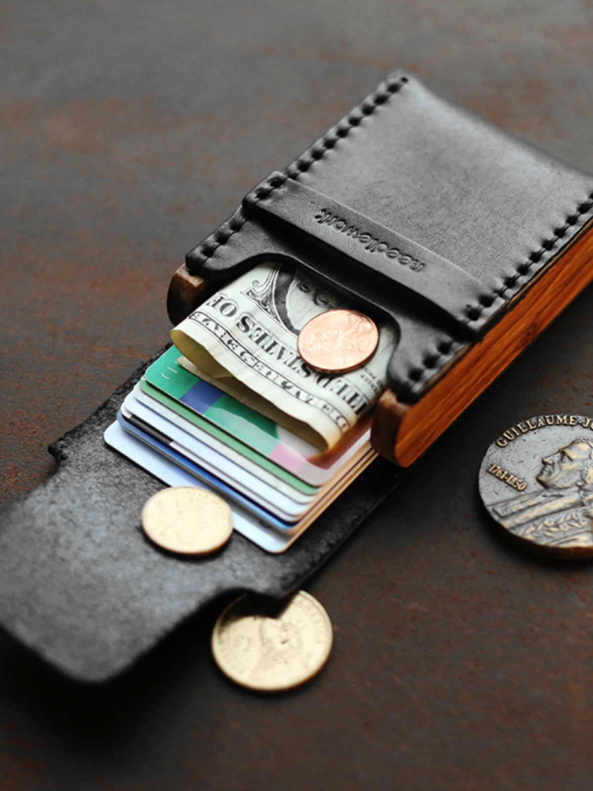 NEEDLEWORK Retro Leather Cigarette cases multifunctional storage bag