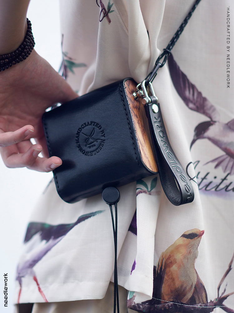 NEEDLEWORK Classic retro creative Leather multifunctional storage bag