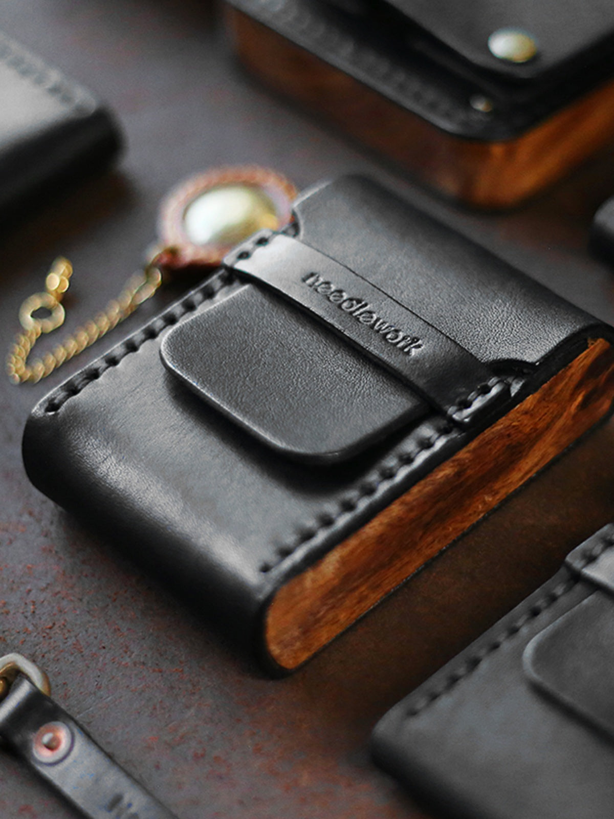 NEEDLEWORK Retro Leather Cigarette cases multifunctional storage bag