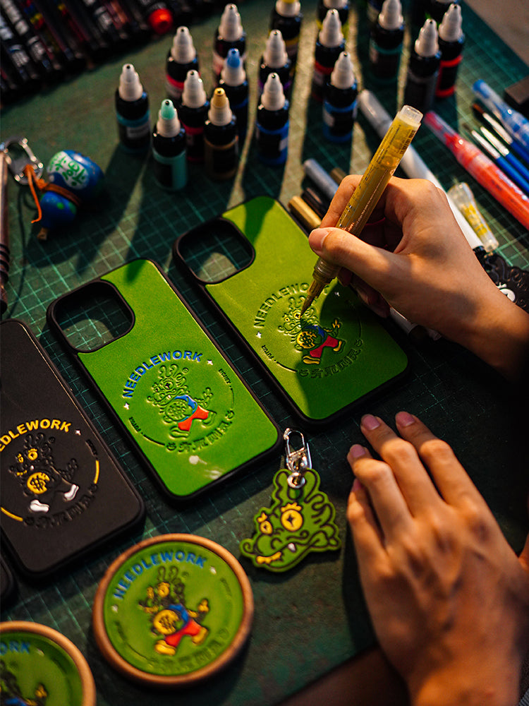NEEDLEWORK Leather embossing hand-Painted Dragon Portrait  phone case for iPhone 11-16
