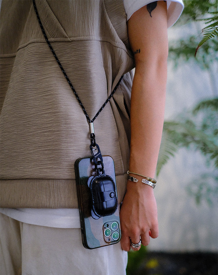 NEEDLEWORK Handcrafted Leather Freebuds pro/ Freeclip Earphone Cases Mickey Mouse Cartoon Style