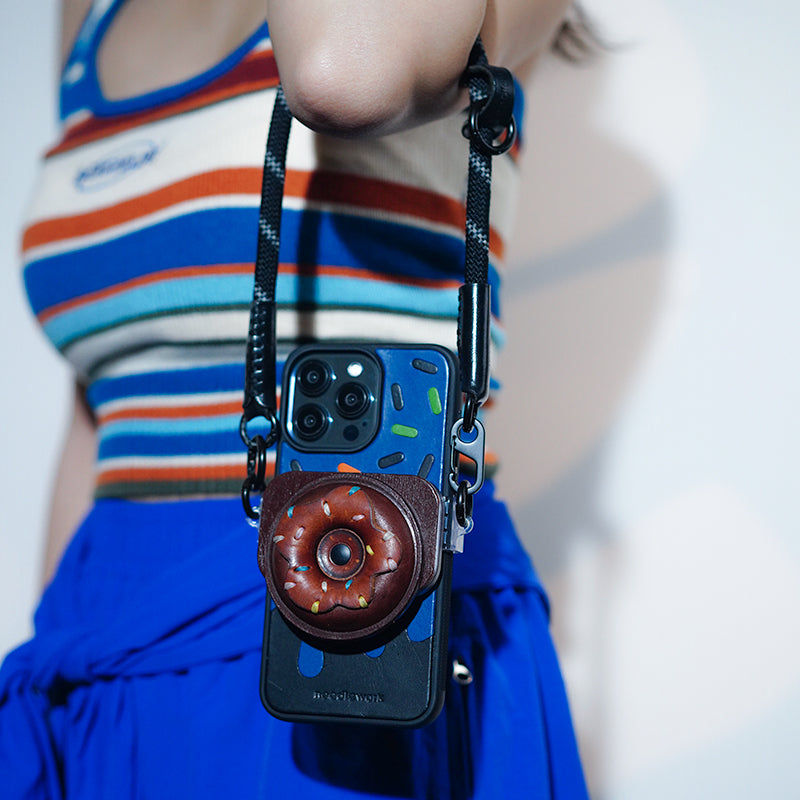 NEEDLEWORK Handcrafted Leather Ice Cream Mirror Holder Phone Case