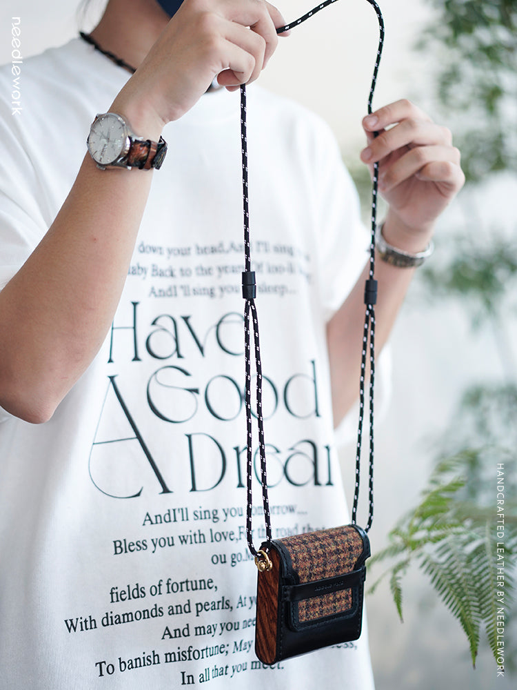 NEEDLEWORK Leather vintage phone bag multifunctional storage bag