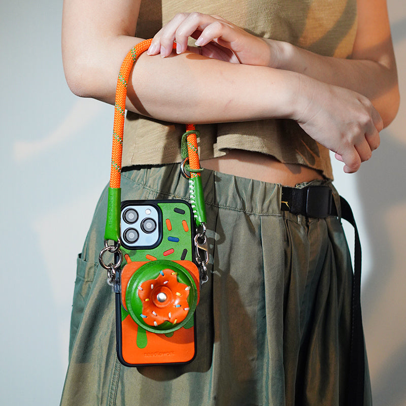 NEEDLEWORK Handcrafted Leather Ice Cream Mirror Holder Phone Case