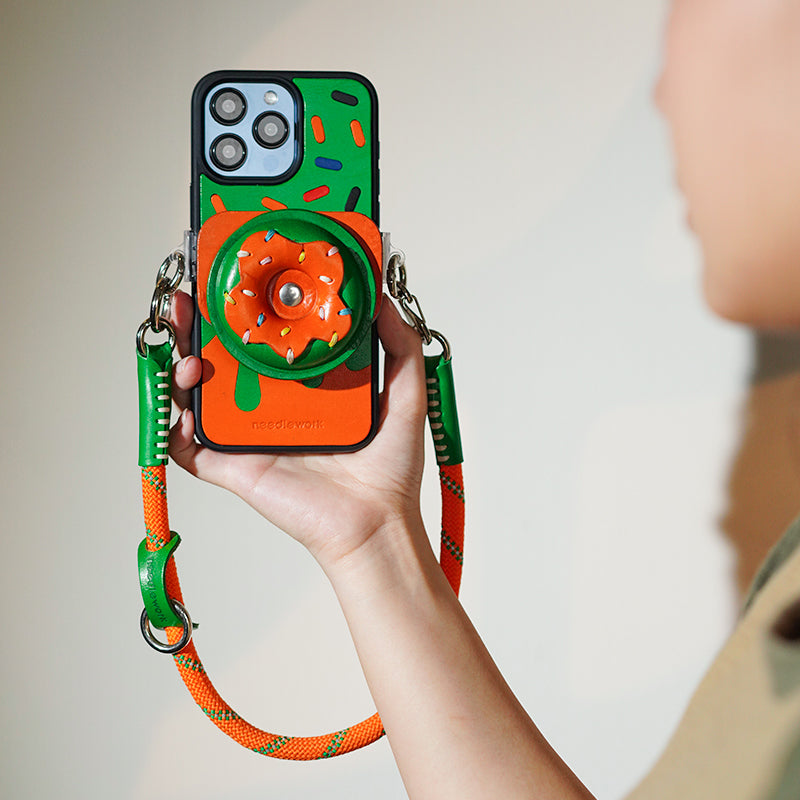 NEEDLEWORK Handcrafted Leather Ice Cream Mirror Holder Phone Case