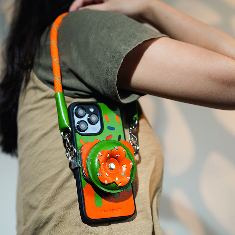 NEEDLEWORK Handcrafted Leather Ice Cream Mirror Holder Phone Case