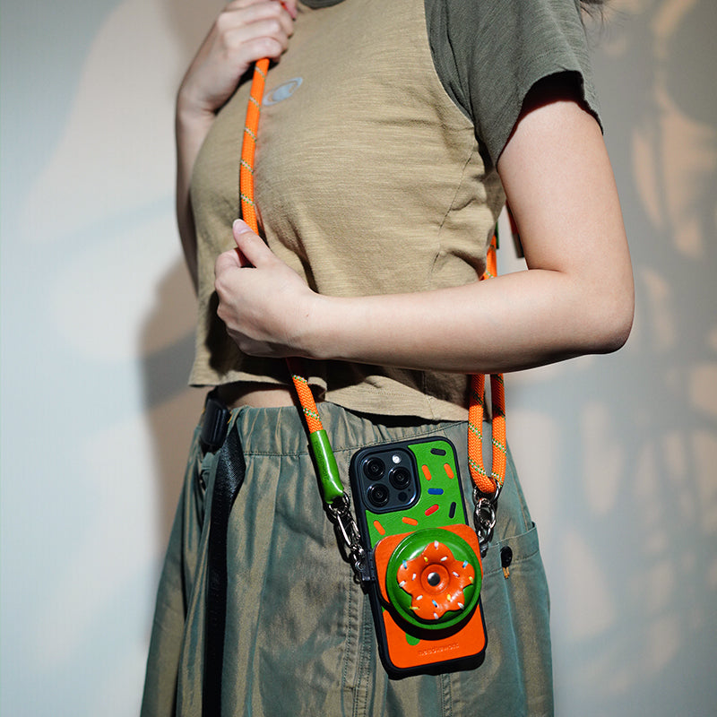 NEEDLEWORK Handcrafted Leather Ice Cream Mirror Holder Phone Case