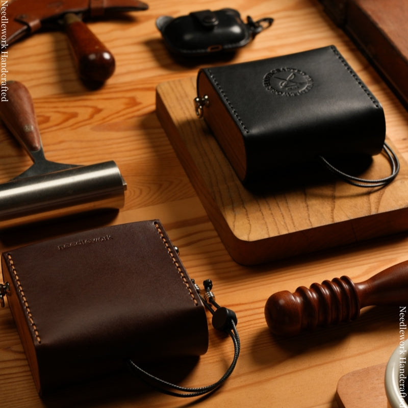 NEEDLEWORK Classic retro creative Leather multifunctional storage bag