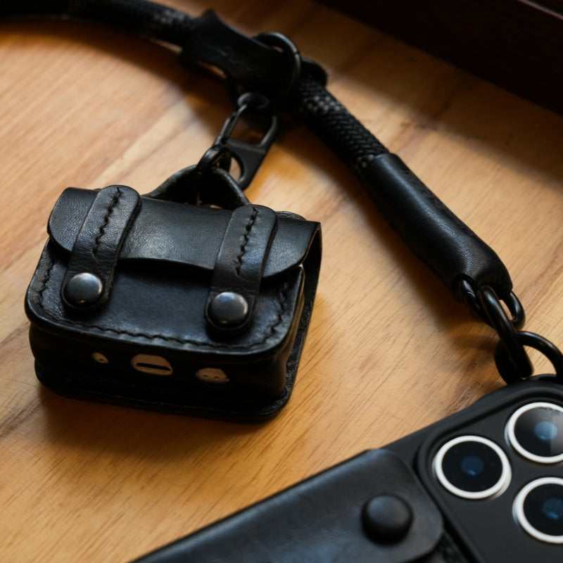 Stylish Kit! Needlework Classic-black Style iPhone 17 Series Leather Wallet Phone Case Set