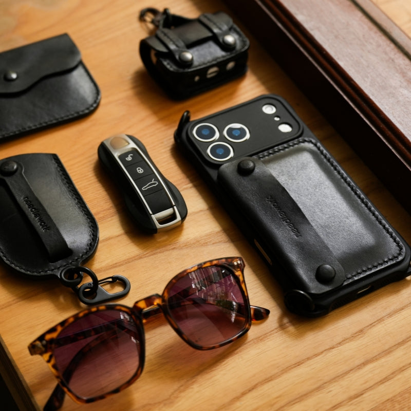 Stylish Kit! Needlework Classic-black Style iPhone 17 Series Leather Wallet Phone Case Set