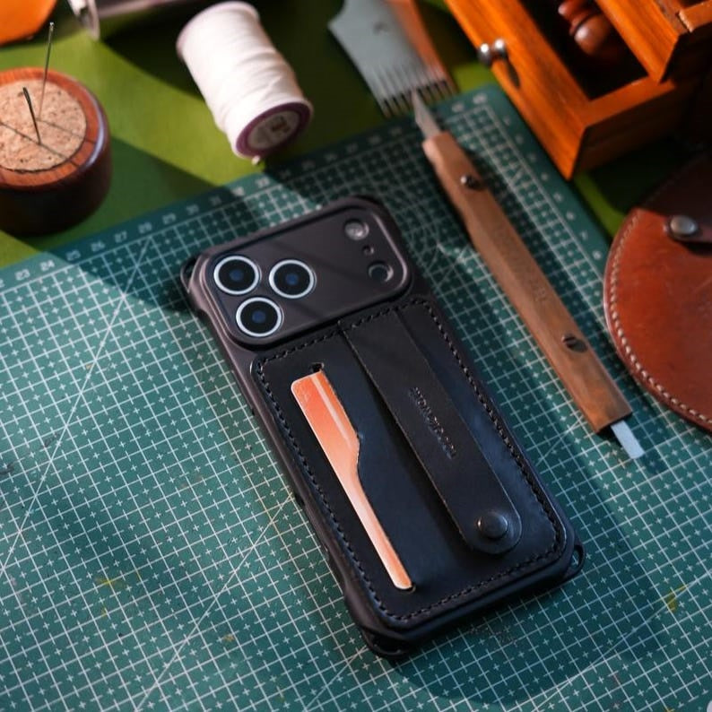 Needlework handcrafted leather iPhone 18 pro/ProMax card holder phone case