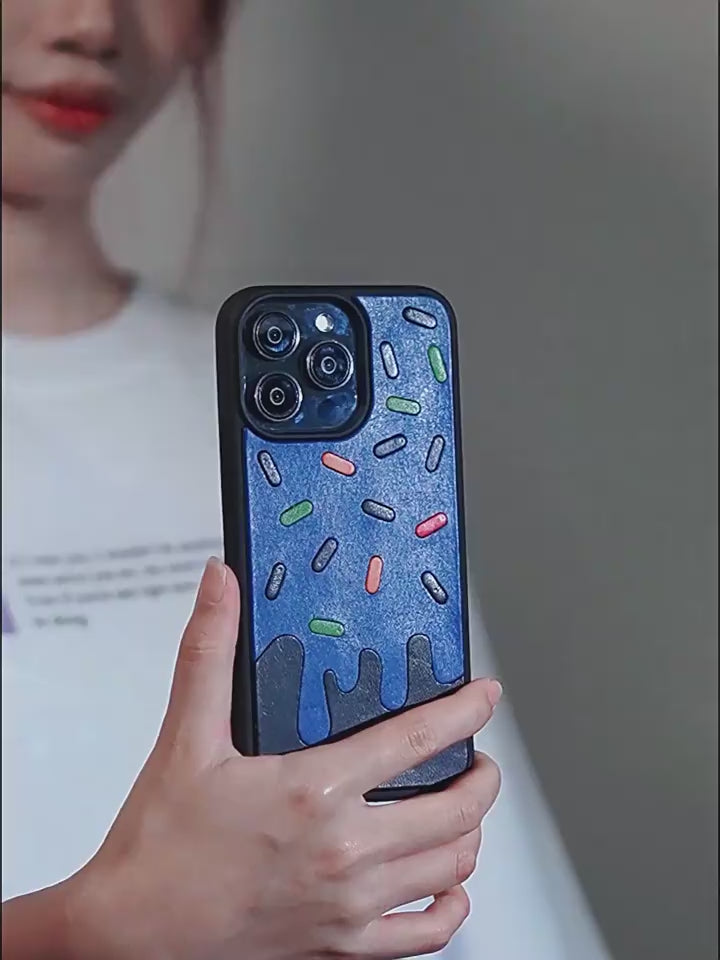 NEEDLEWORK Handcrafted Leather Ice Cream Mirror Holder Phone Case