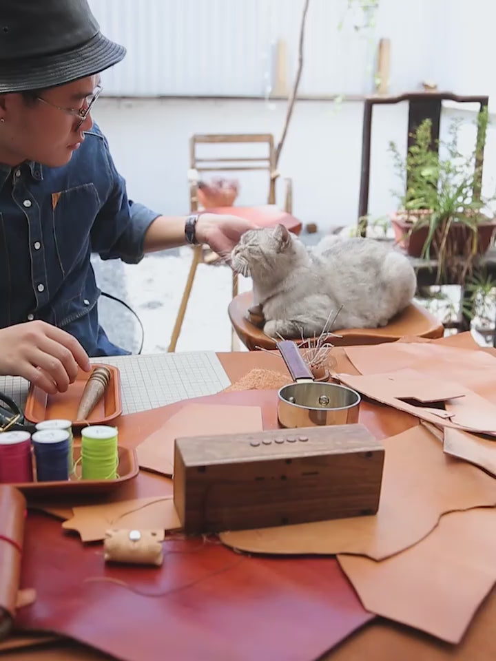 NEEDLEWORK Leather Car Key Cases for Audi Q2L/A2L/A4L/A5/Q5L/A6L Car