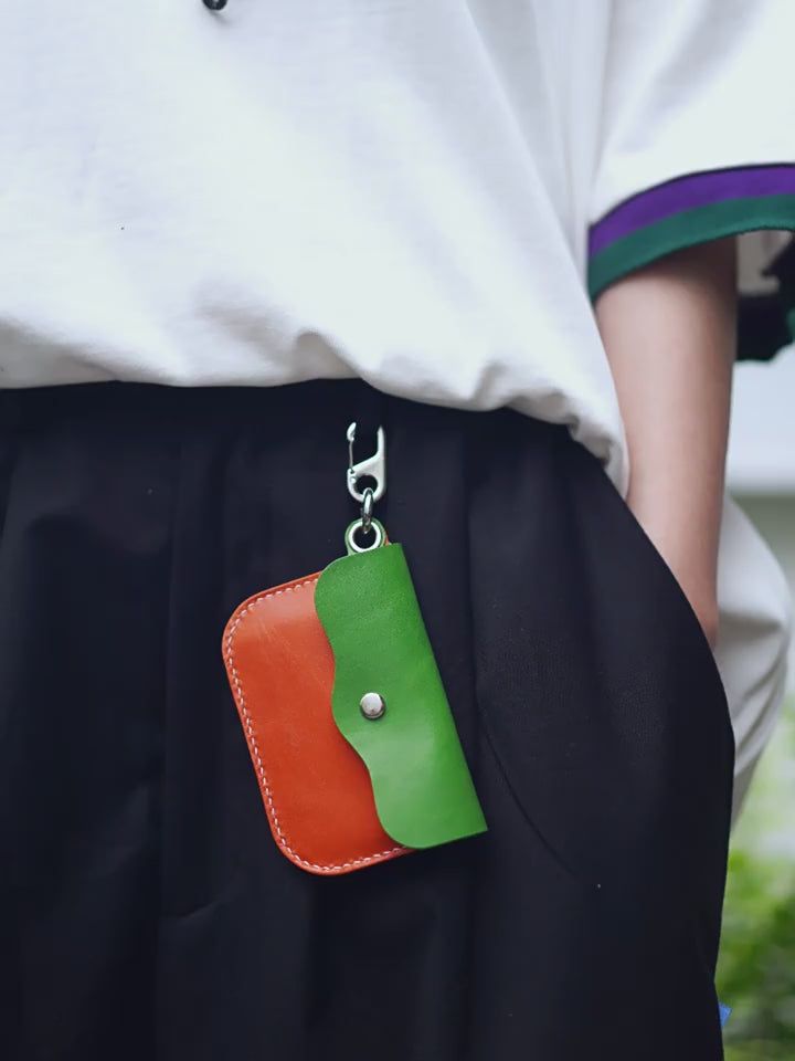 NEEDLEWORK Handmade Leather Card holder